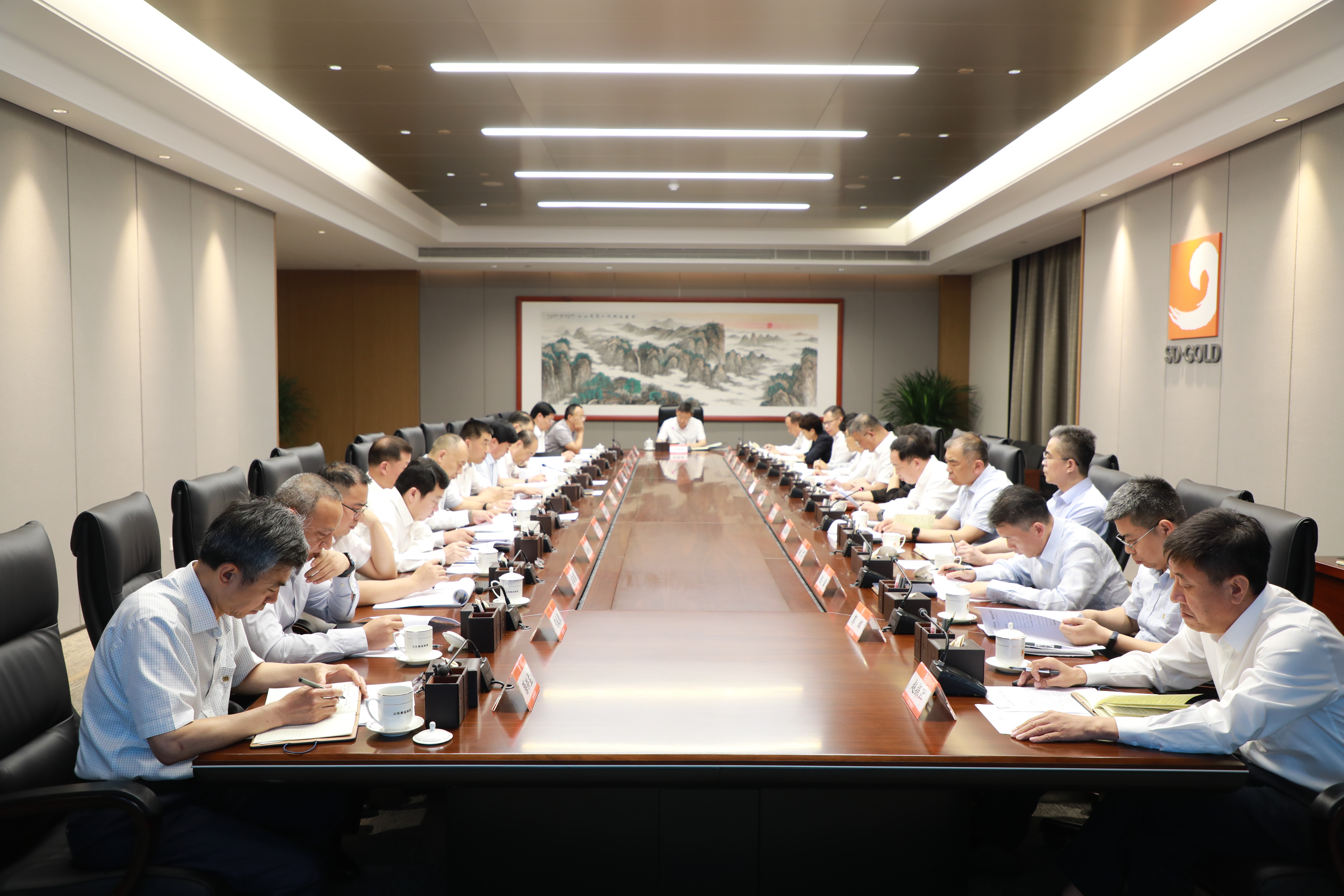 集團召開總部各部室（中心）工作情況匯報會